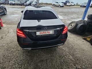 2016 Mercedes-Benz E-Класс 200 V (W213, S213, C238), зелёный, 2550000 рублей, вид 3