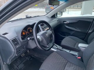 2010 Toyota Corolla X (E140, E150) Рестайлинг, чёрный, 1022000 рублей, вид 3