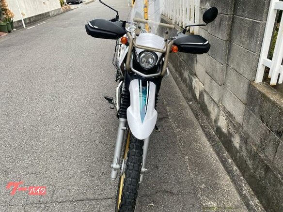 2020 Yamaha XT250 Serow, белый, 600000 рублей - вид 4