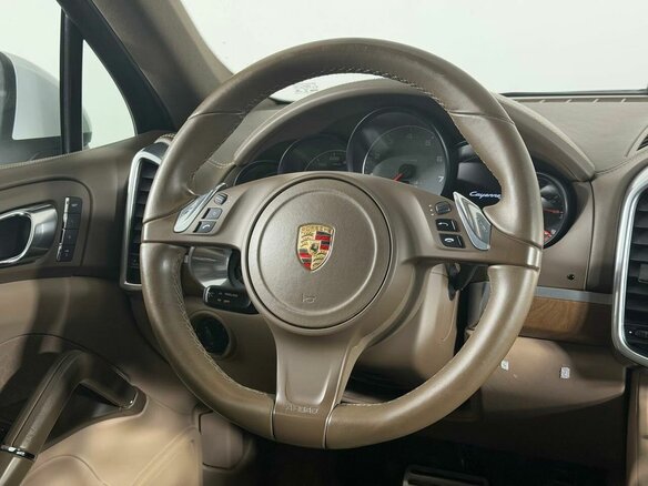 2013 Porsche Cayenne S II (958), белый, 2999000 рублей - вид 16