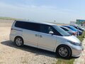 2006 Honda Elysion I, серебристый, 1600000 рублей - вид 2