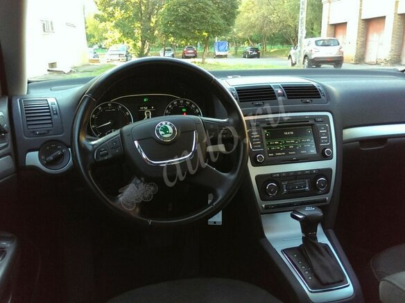 2011 Skoda Octavia II (A5) Рестайлинг, чёрный - вид 5