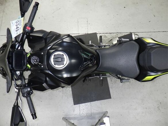 2021 Kawasaki Z 900, чёрный, 830000 рублей - вид 10
