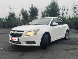 2012 Chevrolet Cruze I, белый, 800000 рублей, вид 2