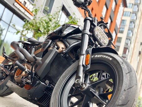 2022 Harley-Davidson Sportster S, чёрный, 1450000 рублей, вид 2