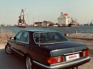1987 Mercedes-Benz S-Класс 300 II (W126) Рестайлинг, чёрный, 600000 рублей, вид 4