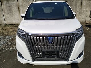 2017 Toyota Esquire I, белый, 2185000 рублей, вид 3