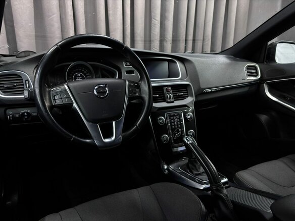 2017 Volvo V40 Cross Country I Рестайлинг, белый, 1499888 рублей - вид 6