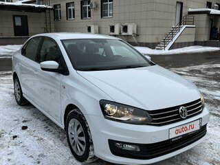 2017 Volkswagen Polo V Рестайлинг, белый, 1499000 рублей, вид 1