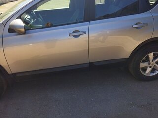 2013 Nissan Qashqai I Рестайлинг, серебристый, 1350000 рублей, вид 4