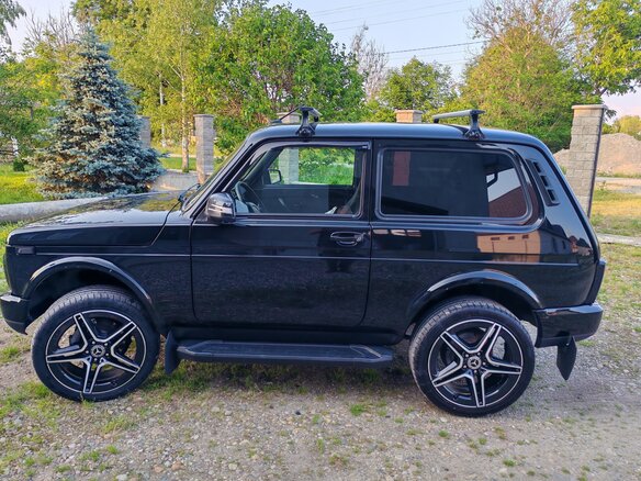 2023 Lada (ВАЗ) Niva Legend I, чёрный, 1150000 рублей - вид 1