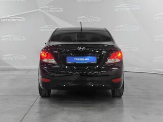 2013 Hyundai Solaris I, чёрный, 675000 рублей, вид 4