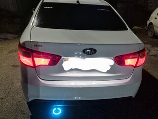 2013 Kia Rio 4-speed III, белый, 1250000 рублей, вид 4