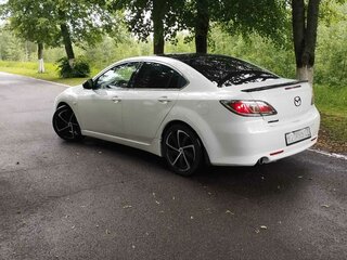 2010 Mazda 6 II (GH) Рестайлинг, белый, 750000 рублей, вид 4