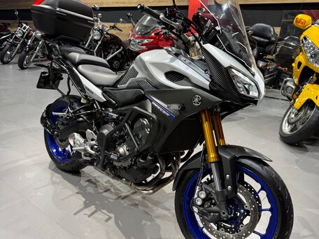 2015 Yamaha MT-09 Tracer (FJ-09), серебристый, 560000 рублей, вид 4