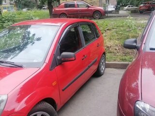 2008 Ford Fiesta Mk5, красный, 200000 рублей, вид 1