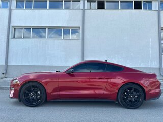 2020 Ford Mustang VI Рестайлинг, красный, 3050000 рублей, вид 5