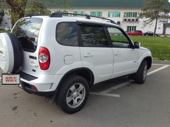 2012 Chevrolet Niva I Рестайлинг, белый - вид 6