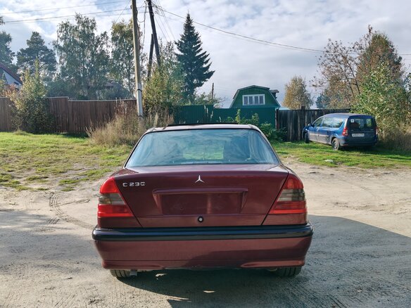 2000 Mercedes-Benz C-Класс 180 I (W202) Рестайлинг, чёрный, 300000 рублей - вид 8
