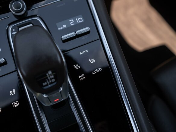 2019 Porsche Panamera 4 Sport Turismo II, серый - вид 33