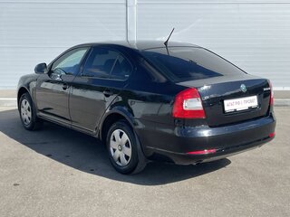 2012 Skoda Octavia II (A5) Рестайлинг, чёрный, 800000 рублей, вид 5