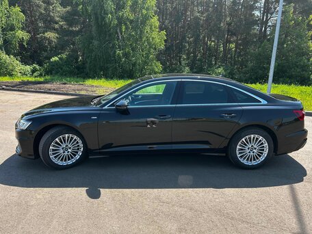 2020 Audi A6 45 TFSI V (C8), чёрный, 3670000 рублей, вид 4