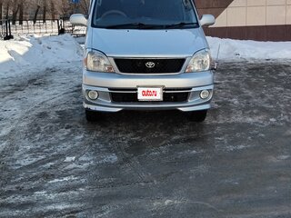 2000 Toyota Regius I Рестайлинг, серый, 1350000 рублей, вид 1