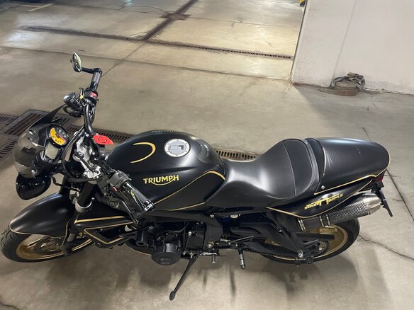 2010 Triumph Speed Triple, чёрный, 575000 рублей - вид 6