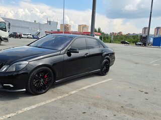 2011 Mercedes-Benz E-Класс 200 7G-Tronic IV (W212, S212, C207), чёрный, 2100000 рублей, вид 2