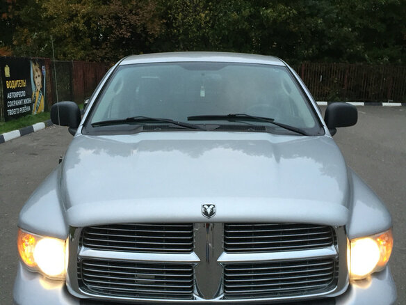 2004 Dodge RAM III (DR/DH), серебристый
