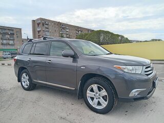 2011 Toyota Highlander II (XU40) Рестайлинг, серый, 2000000 рублей, вид 1