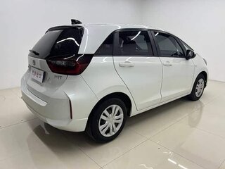 2023 Honda Fit Crosstar IV Рестайлинг, белый, 1020000 рублей, вид 3
