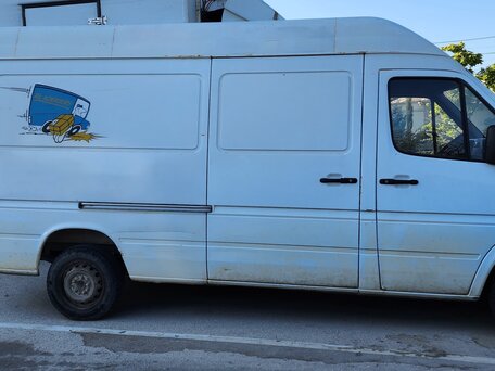 1998 Mercedes-Benz Sprinter, белый, 1200000 рублей, вид 2