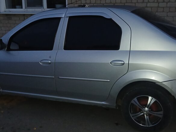 2011 Renault Logan I Рестайлинг, серый, 430000 рублей - вид 2