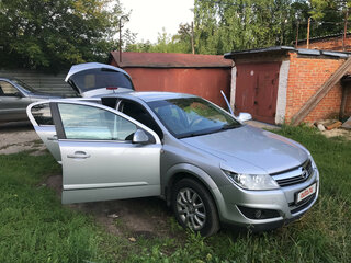 2014 Opel Astra H Рестайлинг, серебристый, 765000 рублей, вид 2