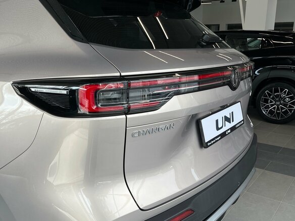 2026 Changan UNI-S I, коричневый, 3079900 рублей - вид 8