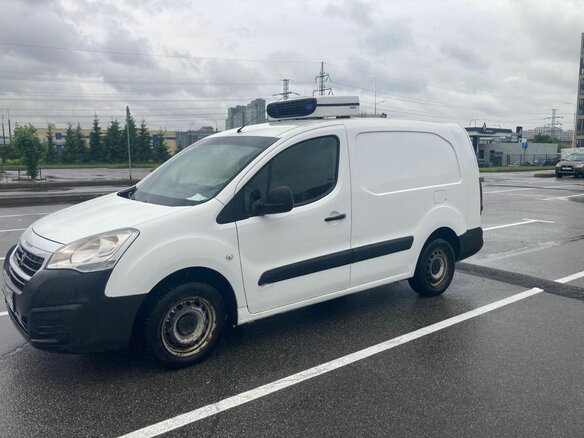 2017 Peugeot Partner, белый, 850000 рублей
