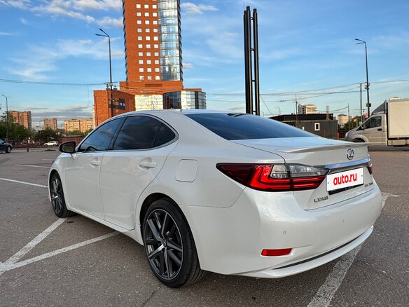 2015 Lexus ES 200 VI Рестайлинг, белый, 2650000 рублей - вид 4