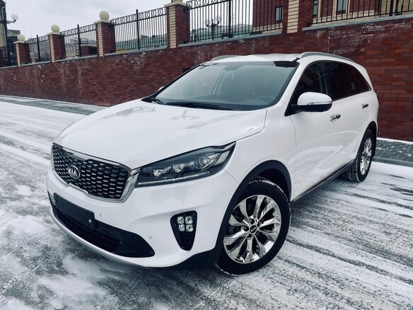 2017 Kia Sorento III Prime Рестайлинг, белый, 2950000 рублей