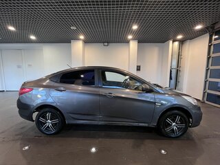 2013 Hyundai Solaris I, серый, 300000 рублей, вид 2