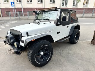2002 Jeep Wrangler II (TJ), белый, 2250000 рублей, вид 1
