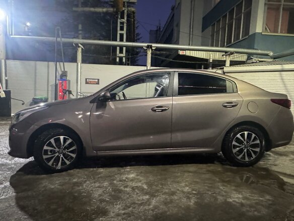 2017 Kia Rio IV, коричневый, 1250000 рублей - вид 7