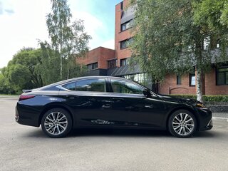 2020 Lexus ES 250 VII, чёрный, 4300000 рублей, вид 5