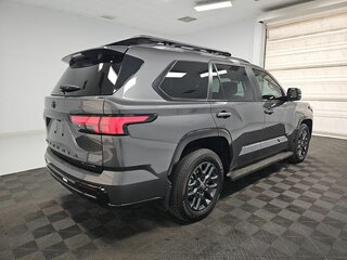 2026 Toyota Sequoia III, серебристый, 15990000 рублей, вид 4
