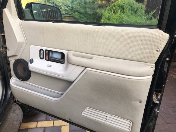 1997 Chevrolet Tahoe I, чёрный - вид 9
