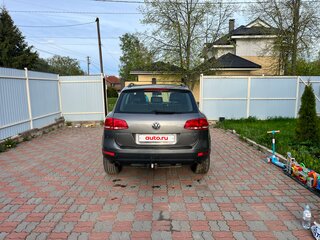 2013 Volkswagen Touareg II, серый, 1620000 рублей, вид 5