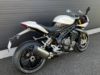 2024 Triumph Speed Triple, белый, 1700000 рублей, вид 2