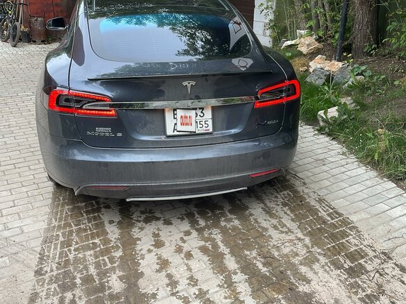 2015 Tesla Model S S85D I, серый, 3700000 рублей - вид 2