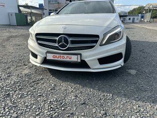 2015 Mercedes-Benz A-Класс 180 III (W176), белый, 1850000 рублей, вид 3