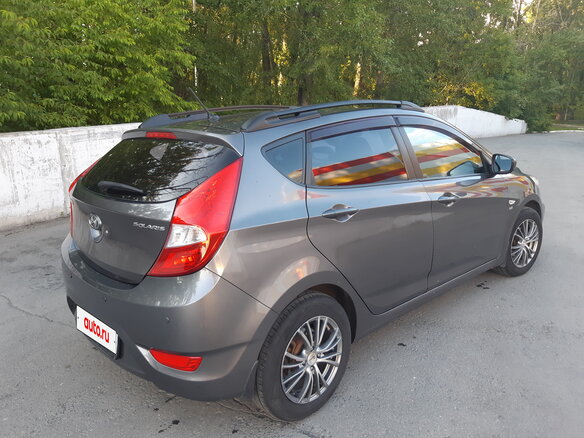 2011 Hyundai Solaris I, серый, 850000 рублей - вид 3